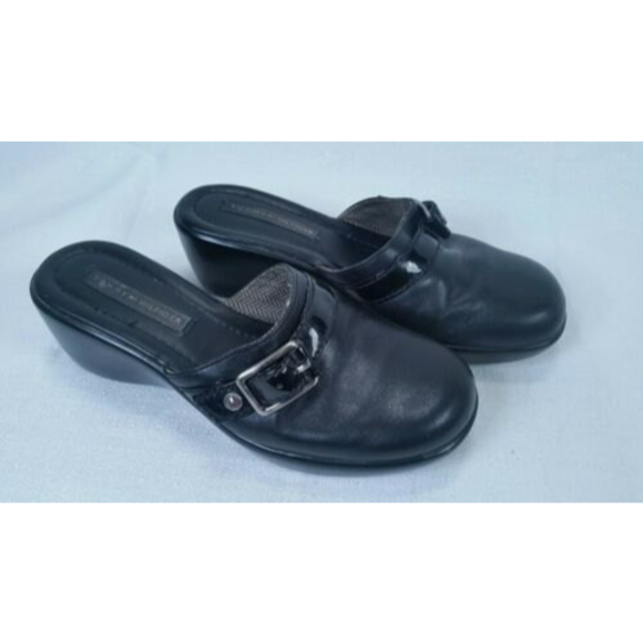 Tommy Hilfiger W23346M Allison Sandals Shoes Slides Black Womens 6M - Picture 2 of 7